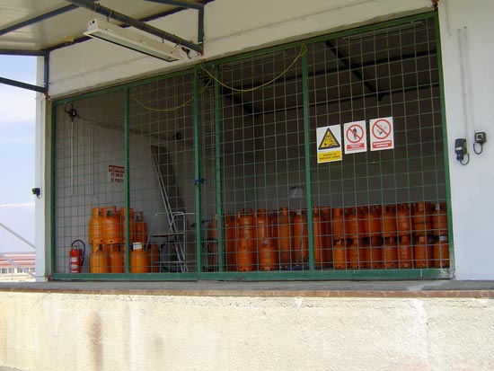 BRALA TRADE - plinsko gospodarstvo UNP-a, Islam LATINSKI kod Zadra, HRVATSKA, 2004.